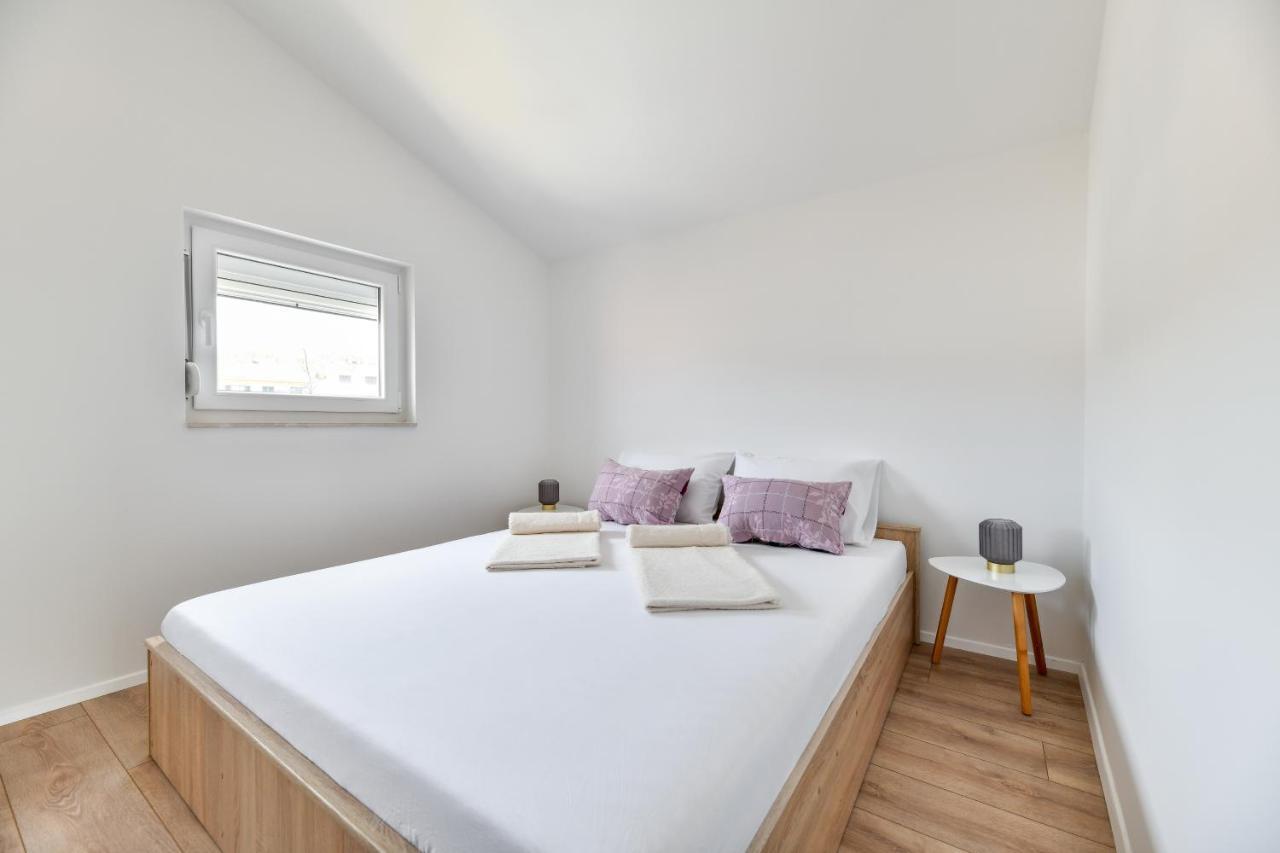 Modern Holiday Apartment "Libra" With Swimming Pool ポセダリェ エクステリア 写真