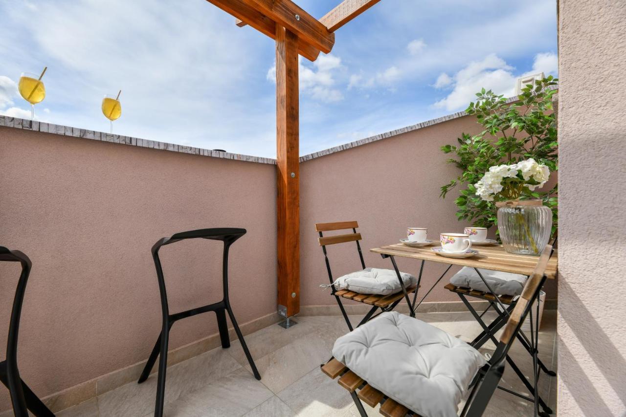 Modern Holiday Apartment "Libra" With Swimming Pool ポセダリェ エクステリア 写真